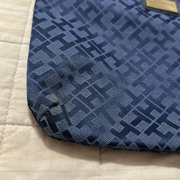 Tommy Hilfiger Navy Blue Logo Shoulder Bag - Picture 4 of 6